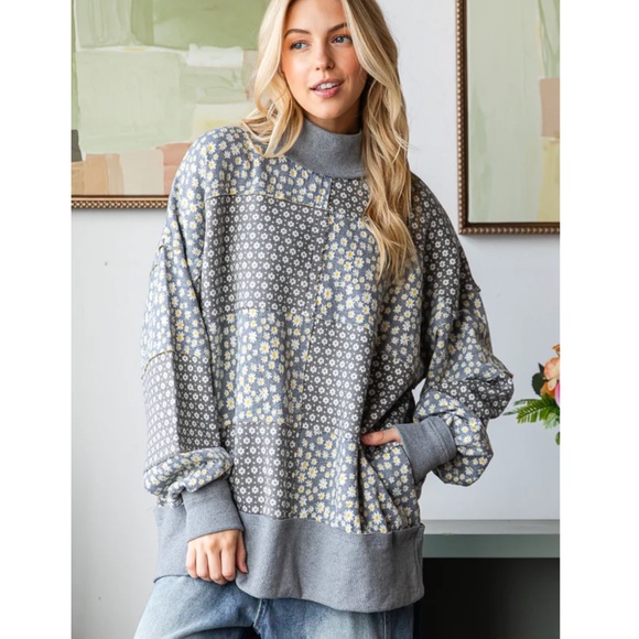 Oli & Hali “ Karen 2 “ Oli and Hali  FLORAL PATTERNED LONG SLEEVE SWEATER 42 - Picture 1 of 8